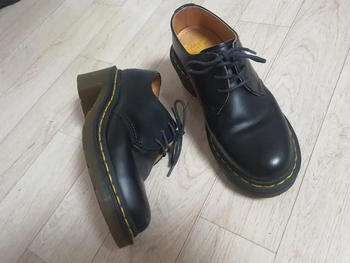 Dr on sale martens sabien